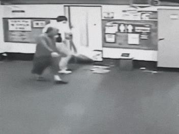 给你70万,拿一百万没有手机你愿意吗