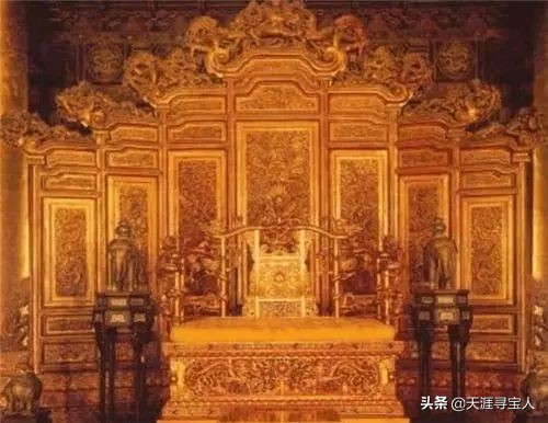 故宫的龙椅是什么朝代的,故宫的龙椅是什么材质值多少钱
