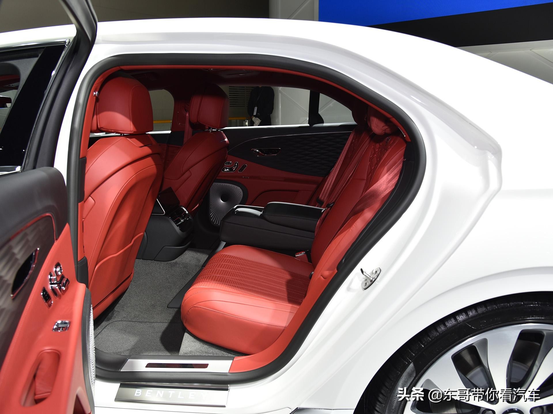 12缸豪华跑车推荐,感受宾利飞驰w12缸的魅力