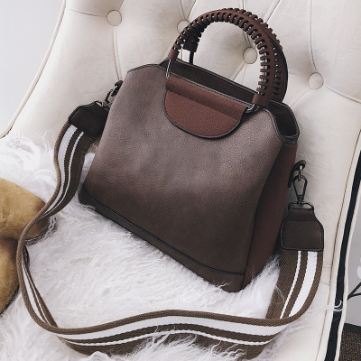 包包小众高级感ins风小方包,新款时尚百搭包包棕色