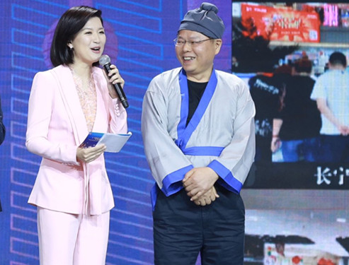 老总化身店小二，亲自上阵带货！月星集团全业态助阵五五购物节