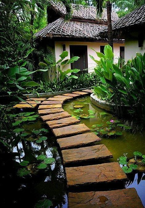 一段姐弟恋，半世眉州情。为妓养母，她用一生来演绎人世沧桑。