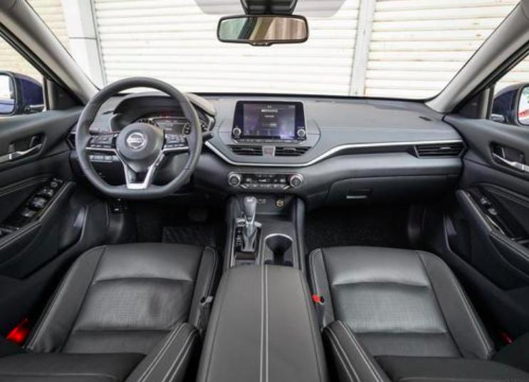 2020款日产天籁动力参数调整,日产天籁2022新款驾驶感受