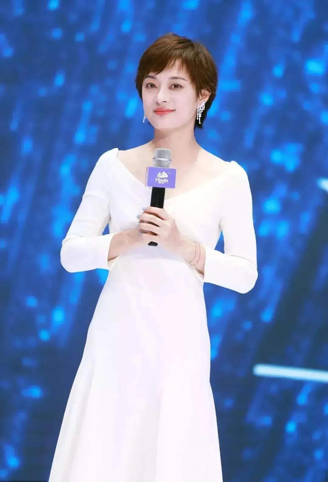 酒井法子颈纹怎么样,酒井法子最新写真照