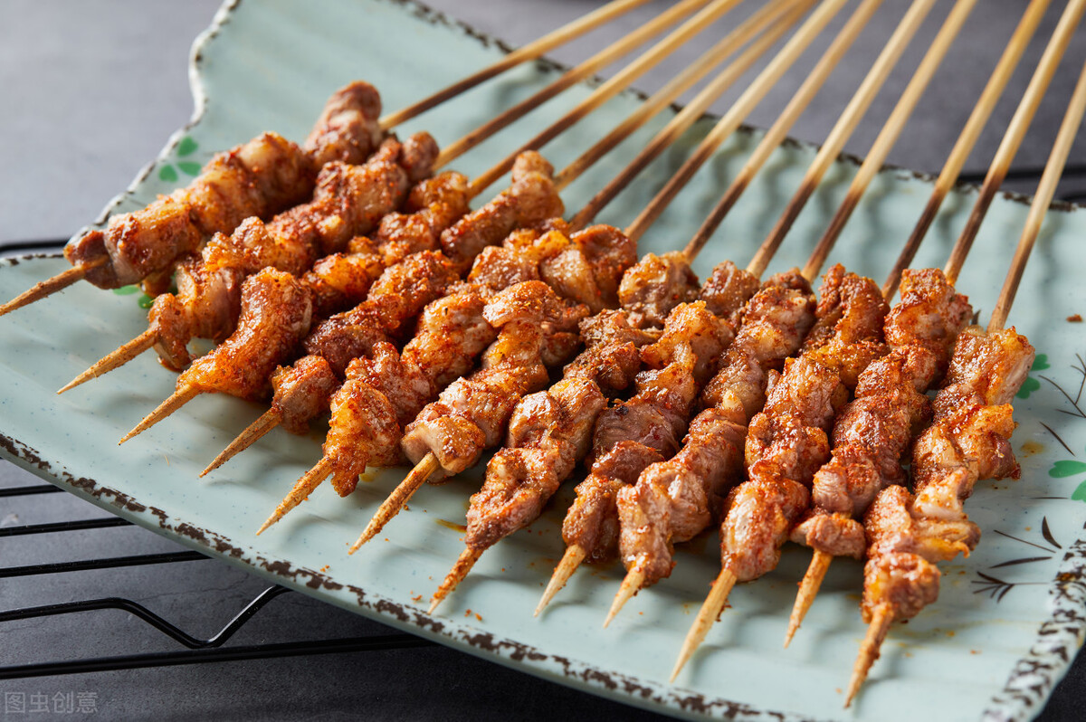 *疆新**羊肉串，其实烤箱也可以，没有了烟熏火燎，还贼正宗想不想学