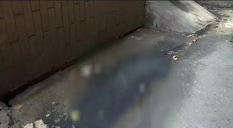 巷子屎水横流！不愿凑2万修理费，南海街坊宁可闻恶臭长达5年