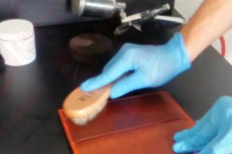 皮夹克发霉有异味怎么处理,皮夹发霉怎么办