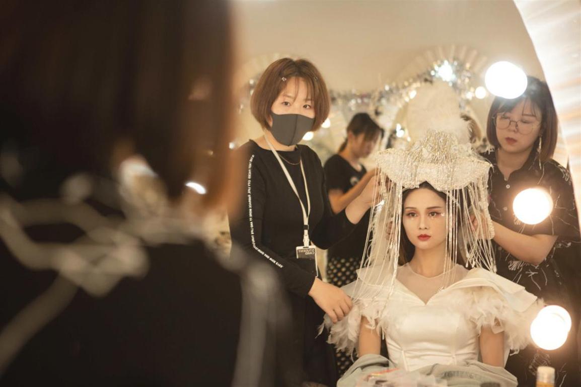 “浮生若梦，只争朝夕”第28届妆典学员作品发布会圆满落幕