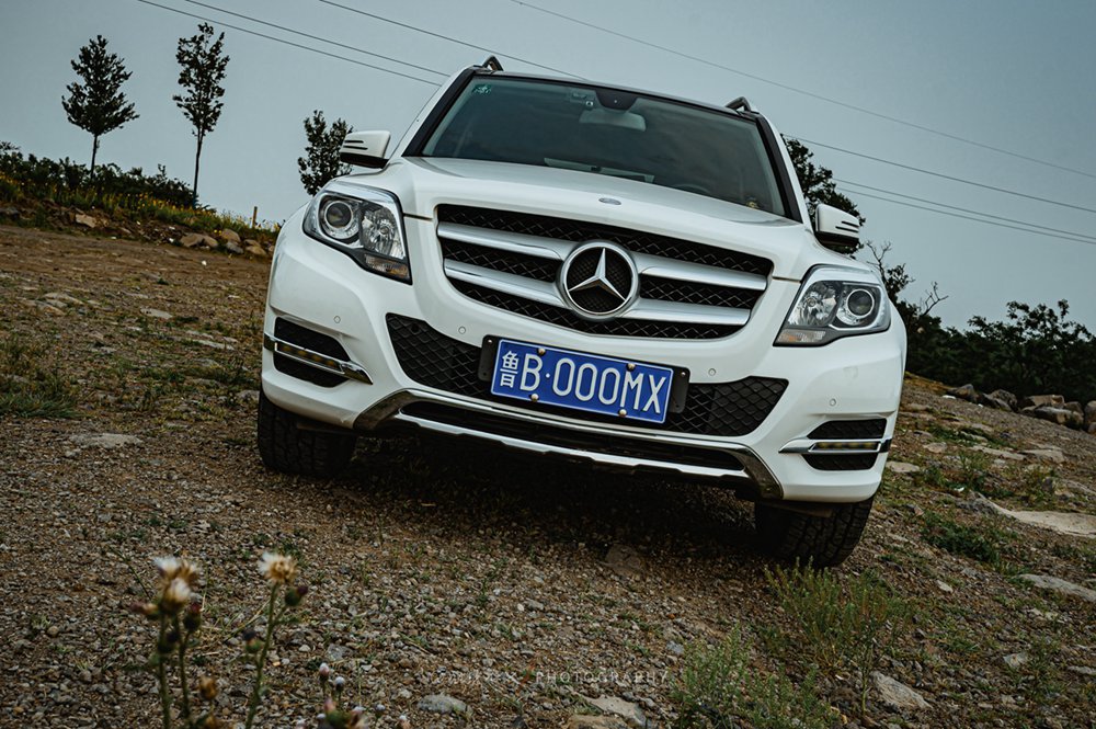 奔驰glk3003.0自然吸气雪地测试,glk300露营