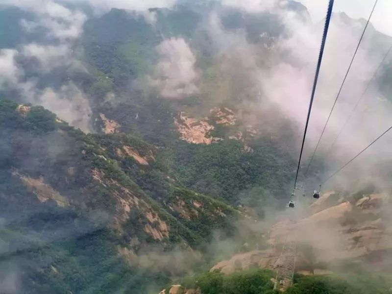 下雪天华山索道,下雨天华山旅游