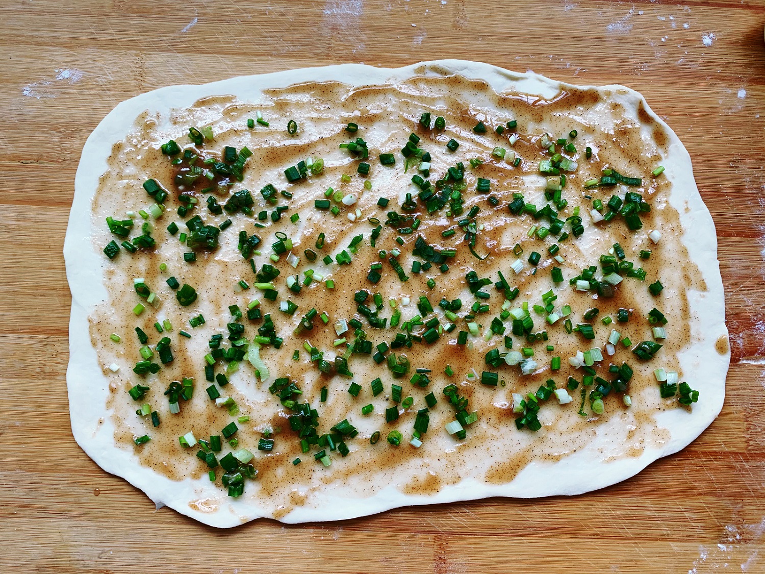 葱花千层盘丝饼,葱油千层饼加鸡蛋