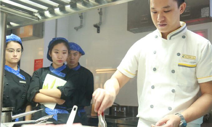 2019寒假“悦动锋尚”三亚浸入式足球游学冬令营招募开始啦！