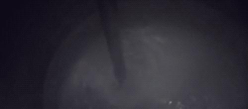 为什么防晒霜放久了有油,防晒霜放太久了沉淀了还能用吗