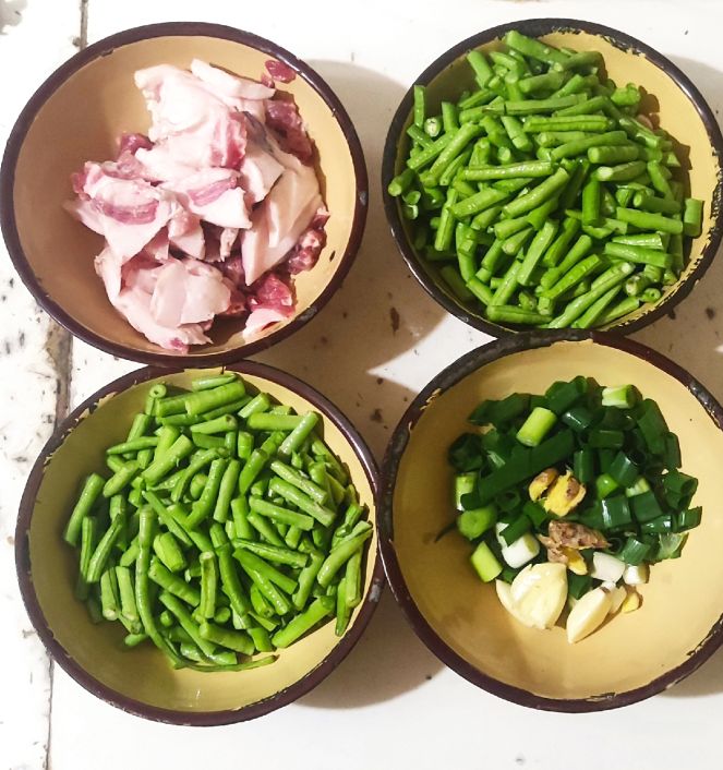 蒜苔蒸面条最好吃的做法,包菜蒸面条最好吃的做法