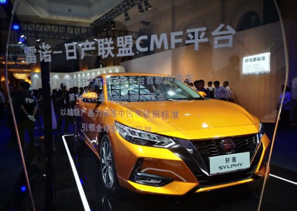 轩逸·海豚剧场开幕,东风日产携手长隆海洋王国打造#幸福假期