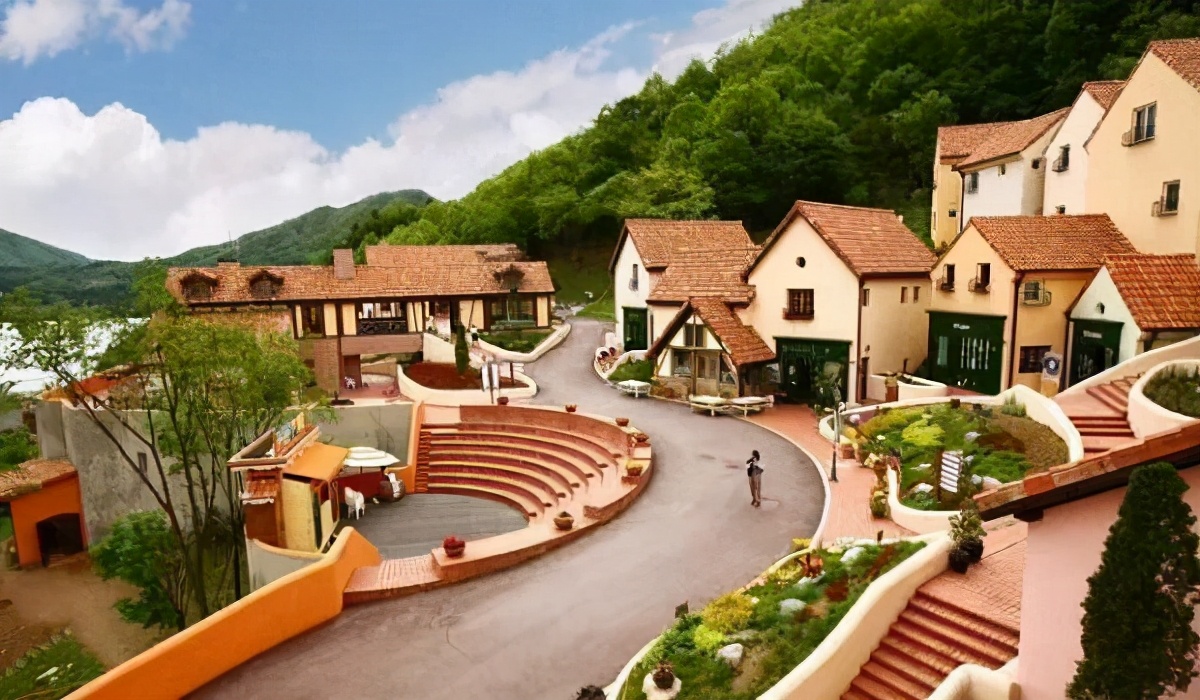 IP加持，小镇腾飞