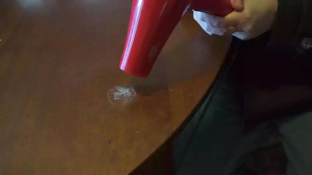 电吹风治失眠的方法,一个吹风机造福千万人