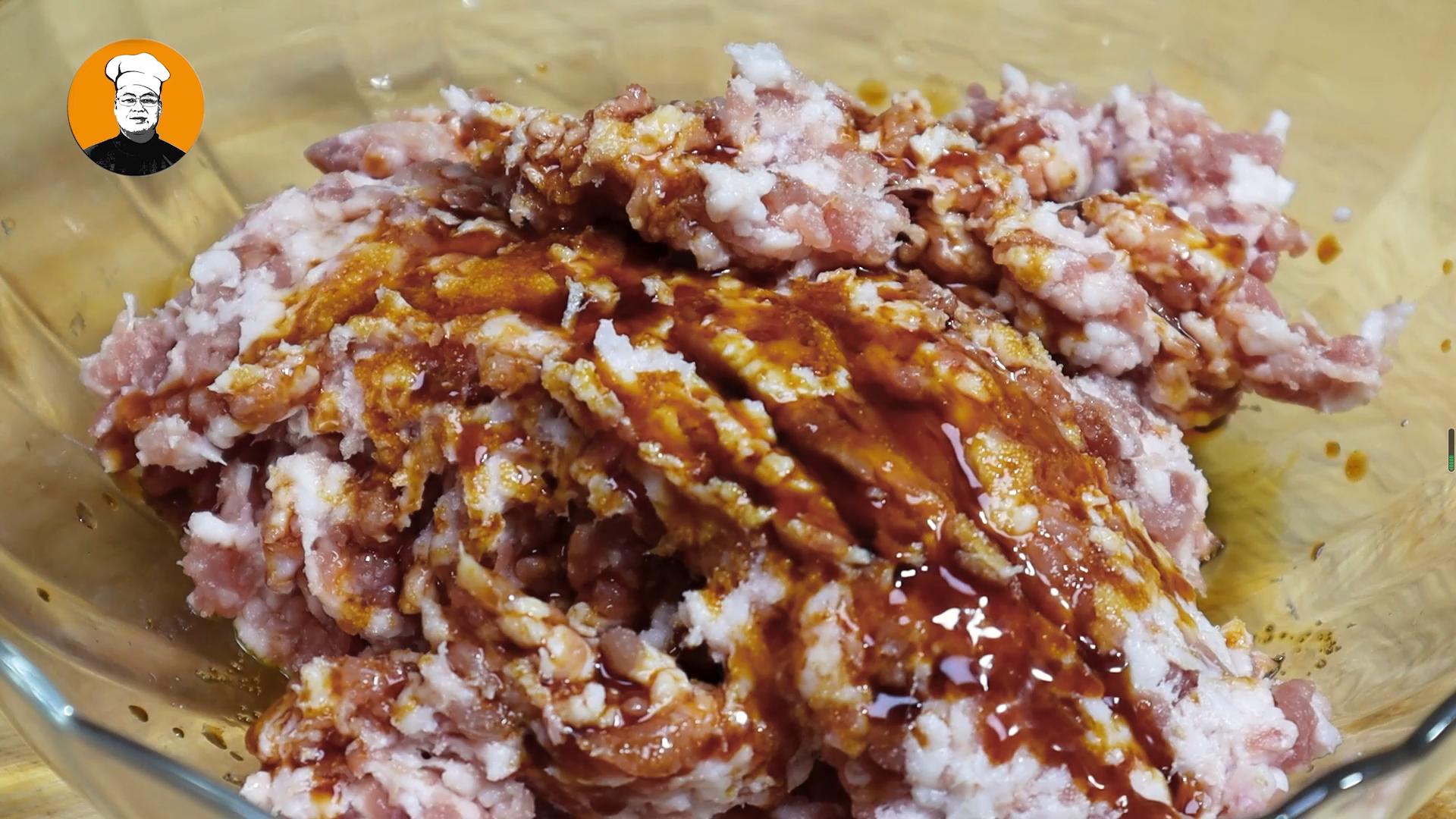 馄饨店的馄饨怎么调馅,馄饨好吃的关键在调馅和汤底