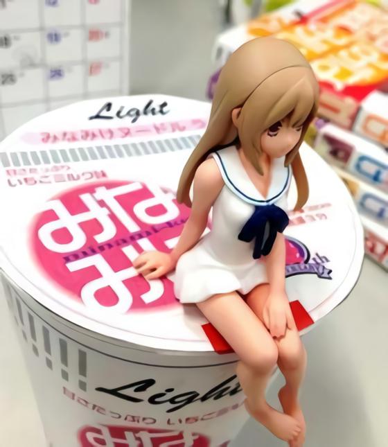 炎炎夏日请一定要保护好自己的动漫手办,不然可能会变成液体