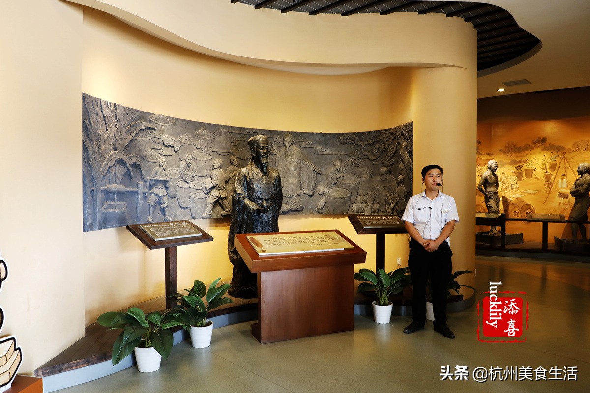 镇江美食三茅宫地锅鸡,镇江美食推荐锅盖面