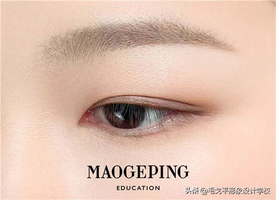 内双化眼妆使眼睛变大有神,眼妆怎样画得好看显得有神内双
