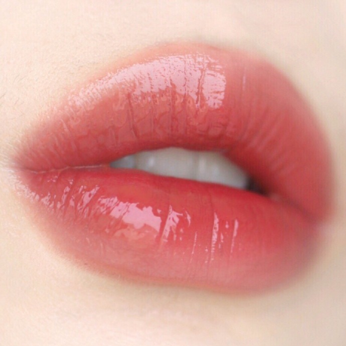 阿玛尼唇釉哪个最显白,阿玛尼405显白番茄红唇釉