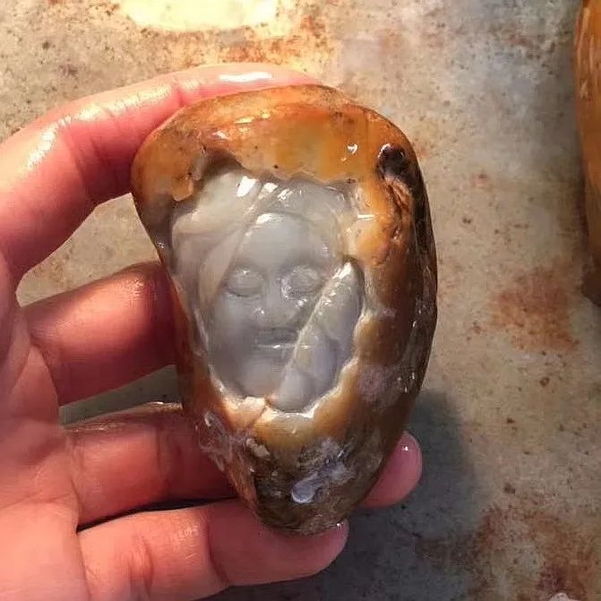 翡翠观音摔断了头还能戴吗,翡翠观音摔坏修复后可以佩戴么