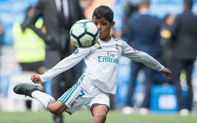 虎父无犬子强将无弱兵完整版,c罗腹肌和迷你罗