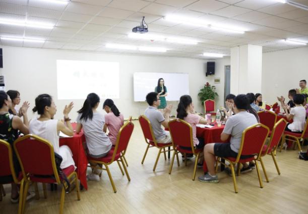 文科学什么专业薪水比较高,目前国内文科哪些专业薪资比较高