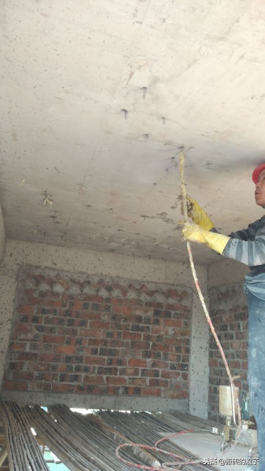 混凝土楼板面开裂怎么处理,混凝土楼板开裂的修补方法