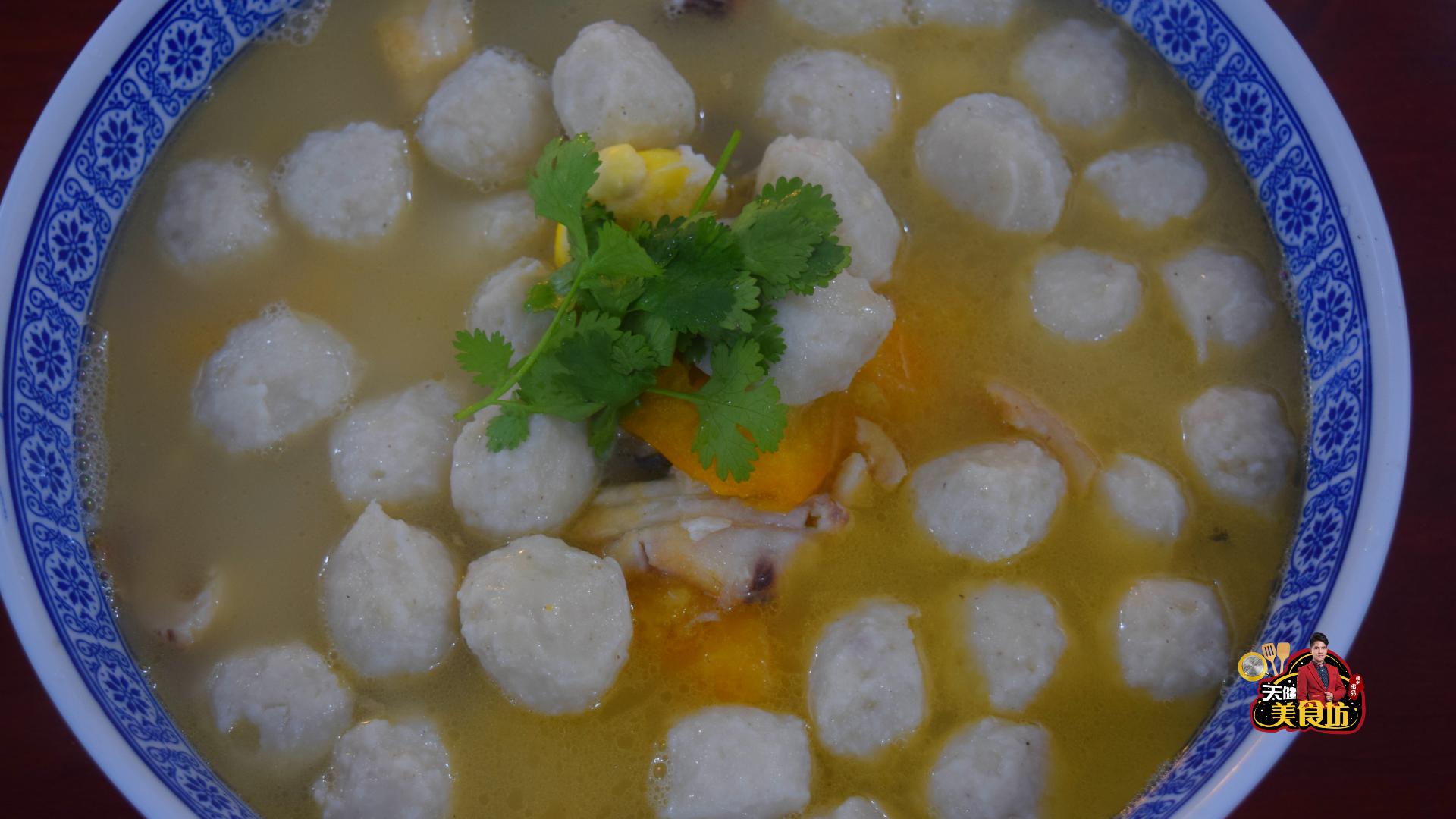 草鱼丸子的家常做法大全视频,草鱼丸子加什么菜最好吃