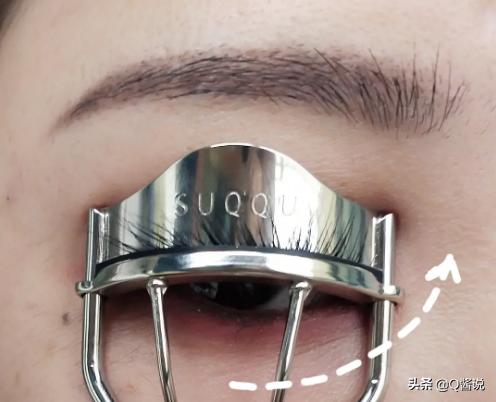 怎么用睫毛夹夹睫毛简单易学,电动睫毛夹太阳花睫毛