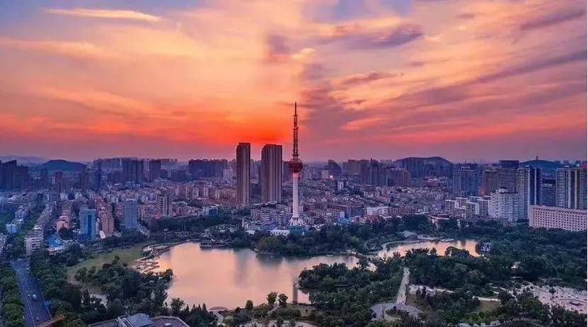 遁入半山,抒写现代桃花源记