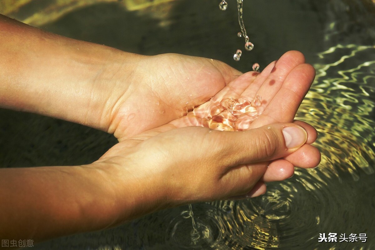 阳气与水在人体内的相互作用与关系