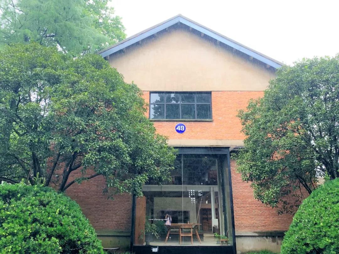 旧厂房改造文创园,淄博文创集市旧厂房改造陶艺