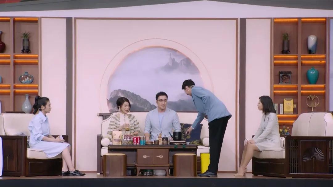 董明珠全国巡回直播韶关回放,董明珠直播演讲视频