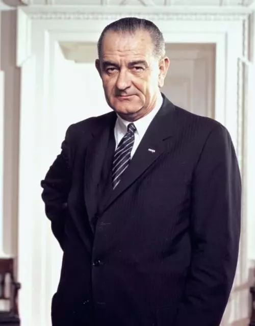 威士忌vs白兰地,威士忌和白兰地哪个更受欢迎