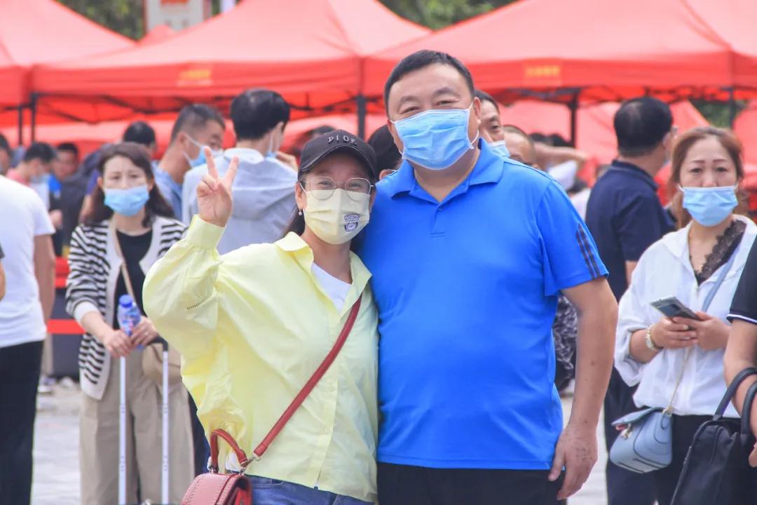 迎接新工人,欢迎新老工人