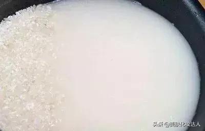 网络流行的痔疮膏去黑眼圈,痔疮膏擦脸治黑眼圈