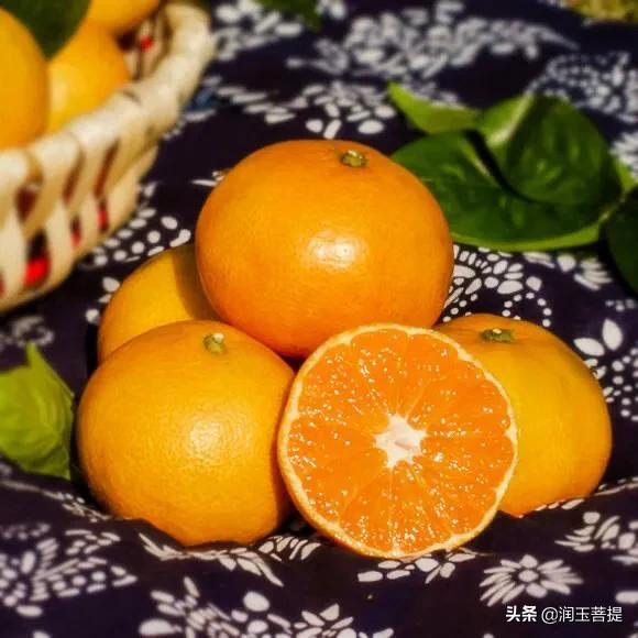 巴西踢球跳桑巴,巴西桑巴舞蹈女性