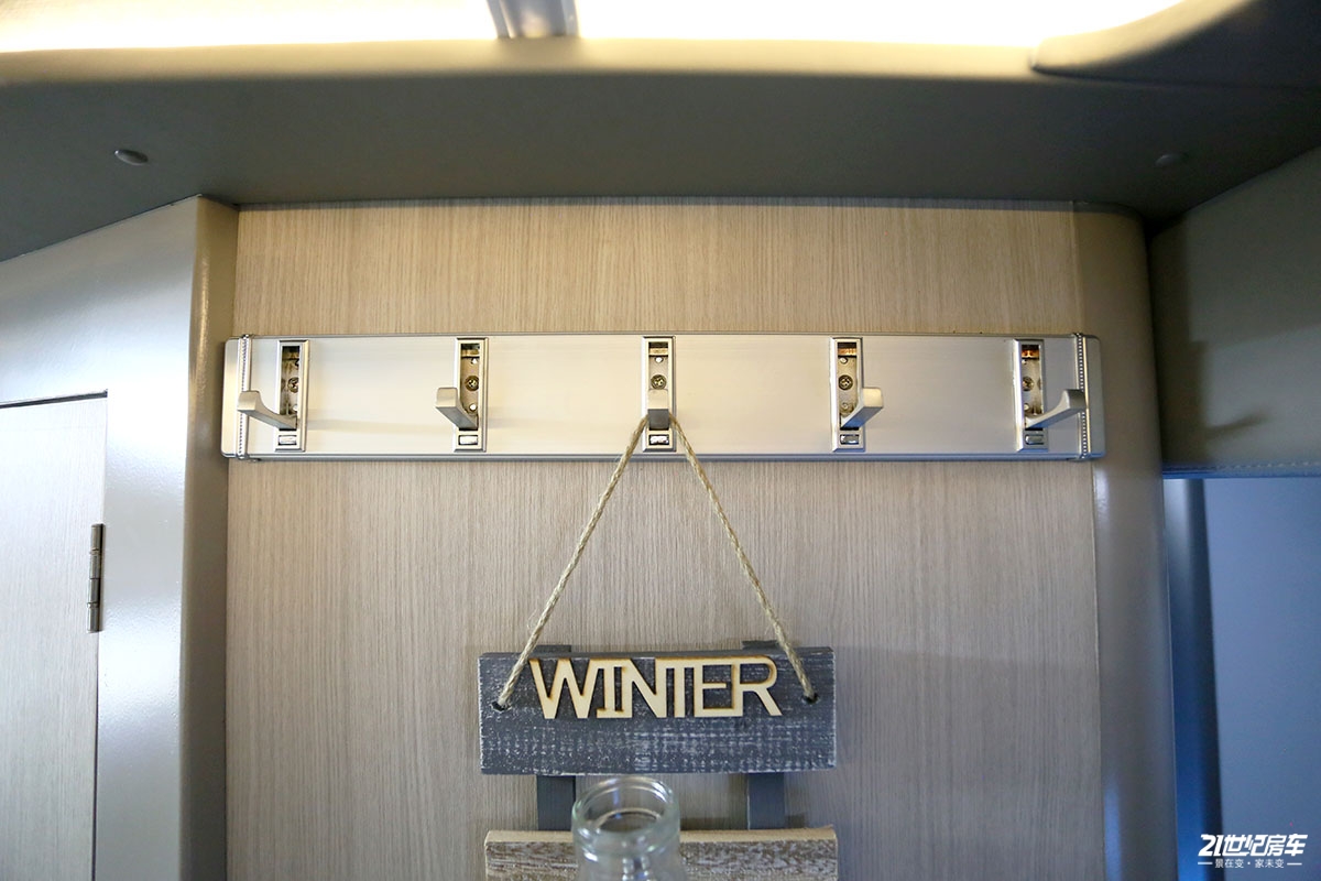 最新国产依维柯欧胜四驱房车,依维柯欧胜6.5吨悬挂