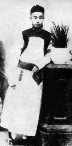 李叔同传奇人生完整视频,李叔同传奇故事全集