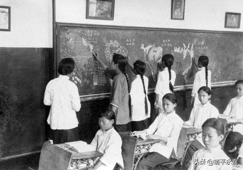 中国女性百年校服变化讲解,南方航空空乘制服的演变