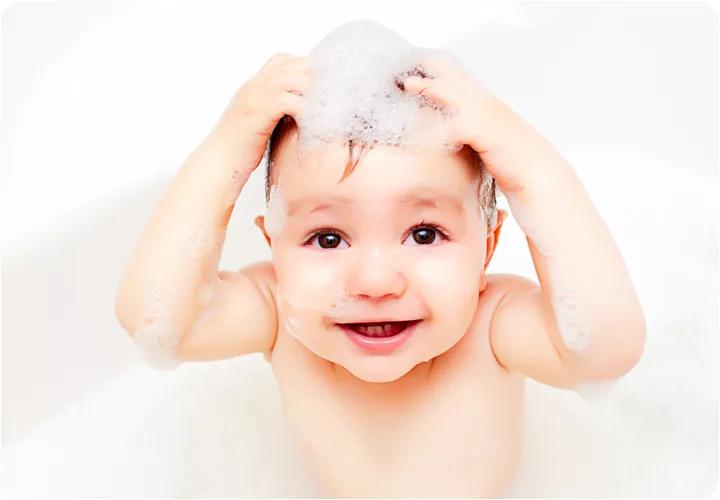 宝宝囟门摸着有点凹正常吗,宝宝囟门是软的但是不跳正常吗