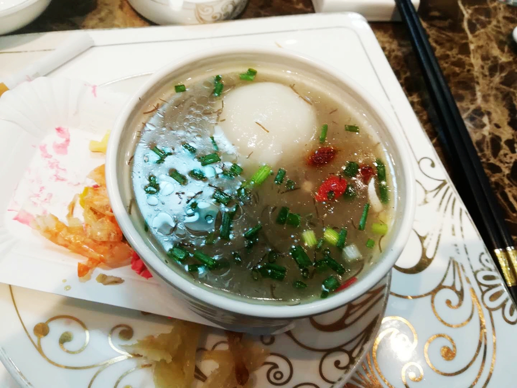 朋友生日请吃饭还得大家平摊买单,朋友生日请吃宴席