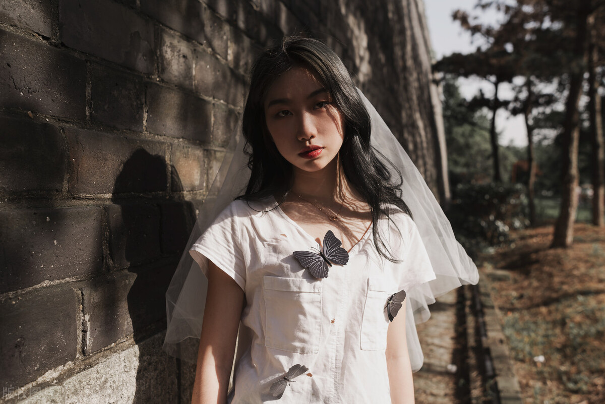 染完头发第一次洗头为什么不掉色,染完头发怎么洗头视频教程