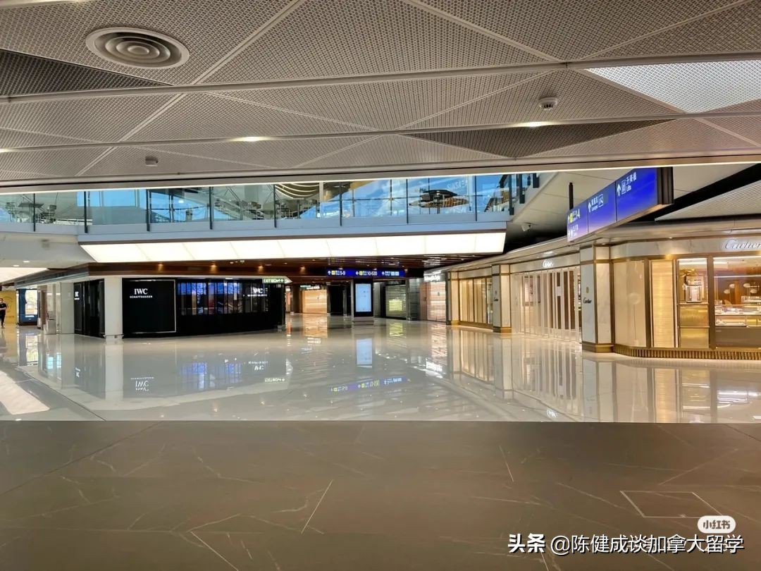 从哪里飞往加拿大需要在香港转机,现在中国去加拿大的航班