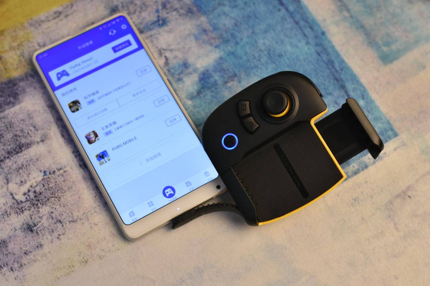 什么手柄最适合手机玩吃鸡,大屏手机用的吃鸡游戏手柄