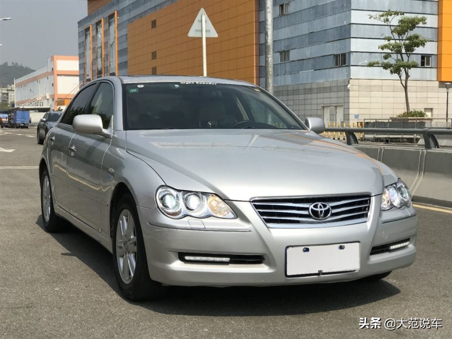 六缸丰田锐志，重拾经典后驱，操控依然得心应手