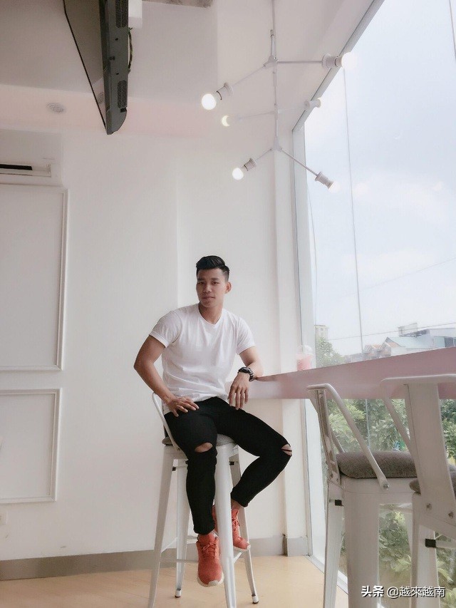 越南女子足球运动员名单,越南女球迷颜骏凌